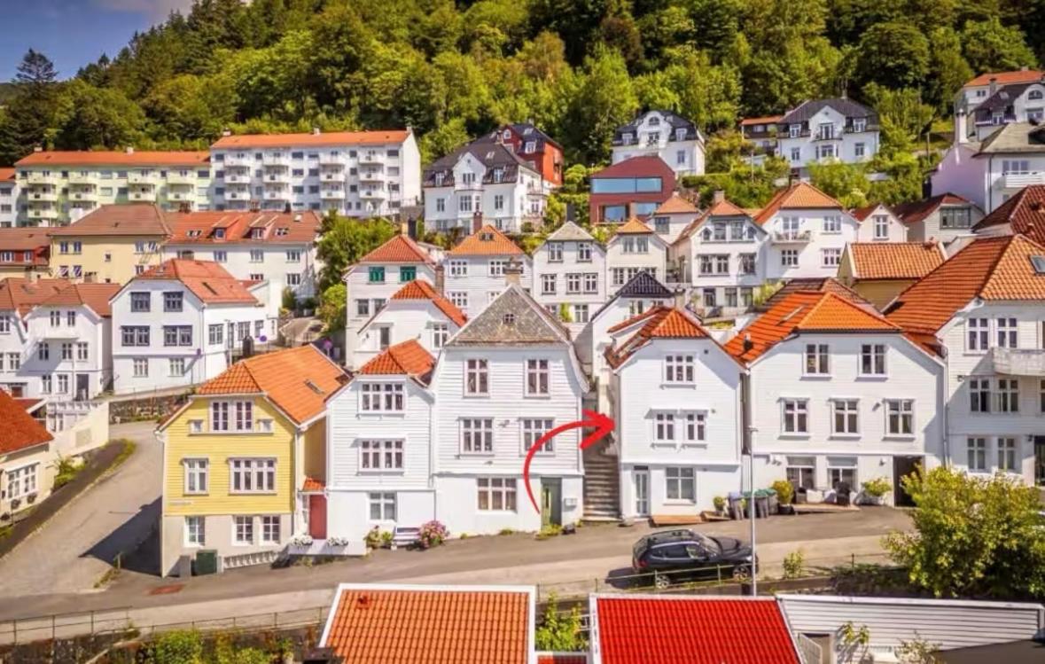 Leilighet I Bergens Vakreste Gate - Nydelig Utsikt Over Innseilingen Til Bergen! Εξωτερικό φωτογραφία